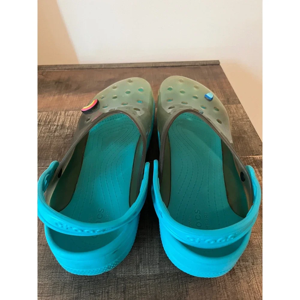 Crocs Classic Translucent Clog Digital Aqua Teal Jelly Mens 11 Jibbitz Charms